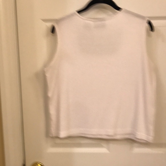 Women’s white sleeveless top - Picture 4 of 4
